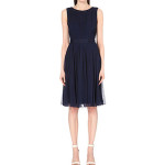 Robe mi-longue bleu marine sur Selfridge