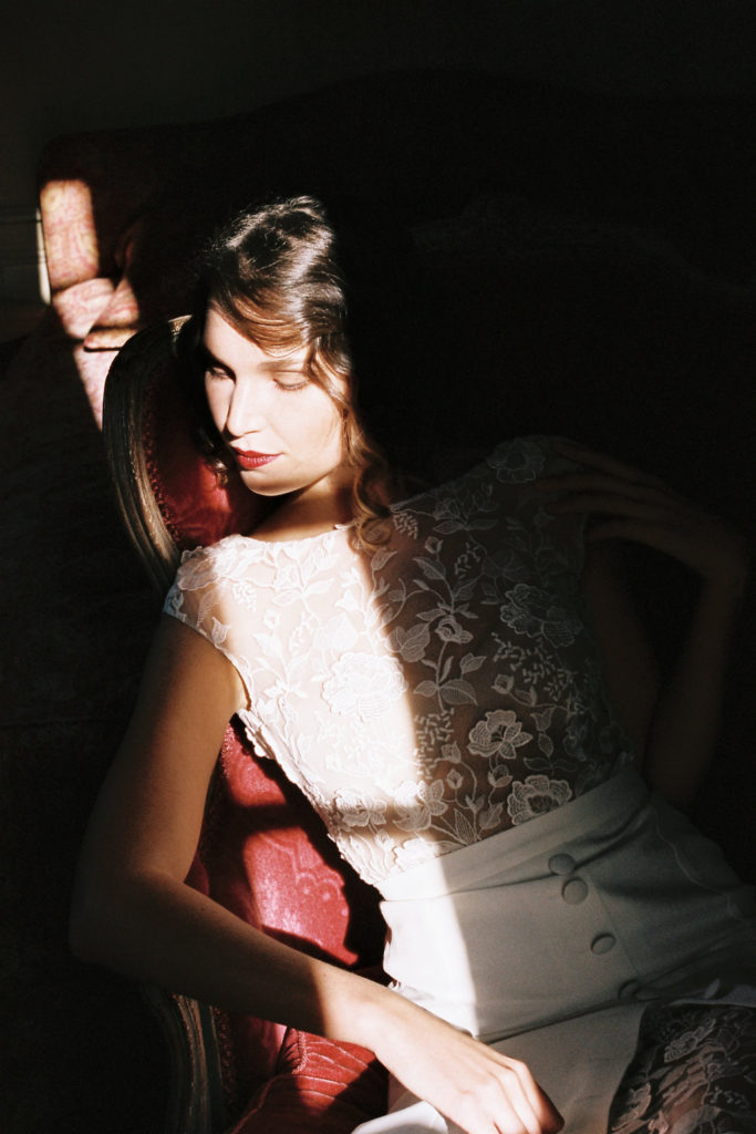 Pimprunelle photography - le wedding magazine - robe de mariée - wedding gown