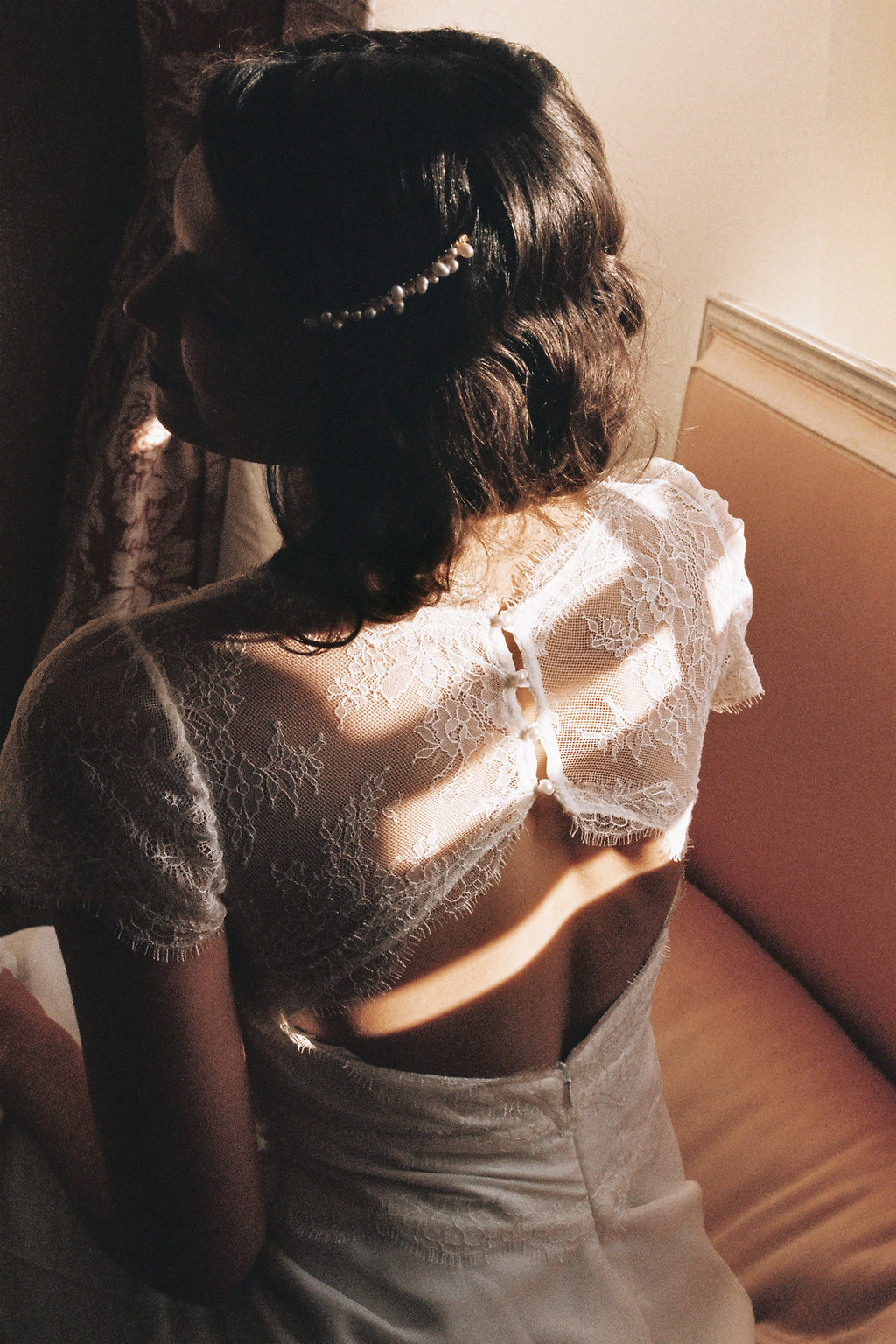 Pimprunelle photography - le wedding magazine - robe de mariée - wedding gown