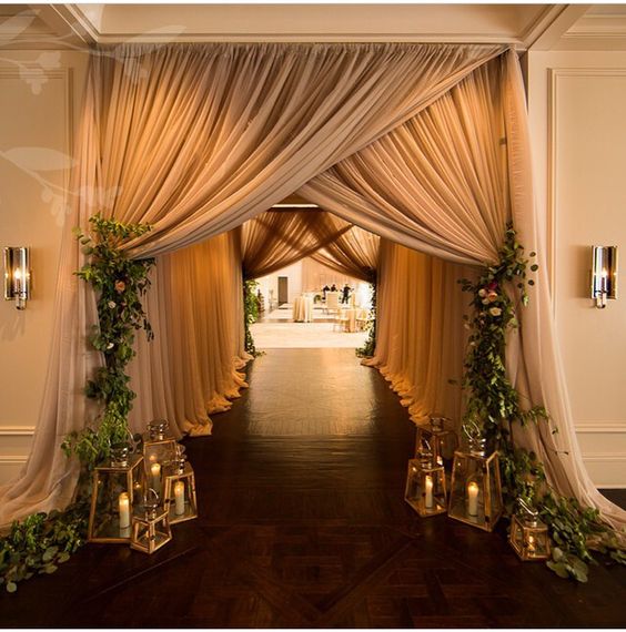 Dana Hacman Floral Designer-le wedding magazine-Arche de cérémonie