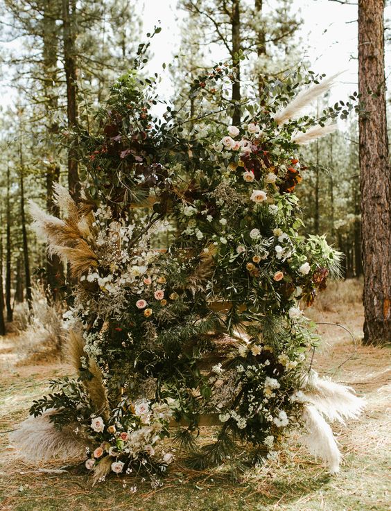 Hannah Costello- le wedding magazine- Arche de cérémonie