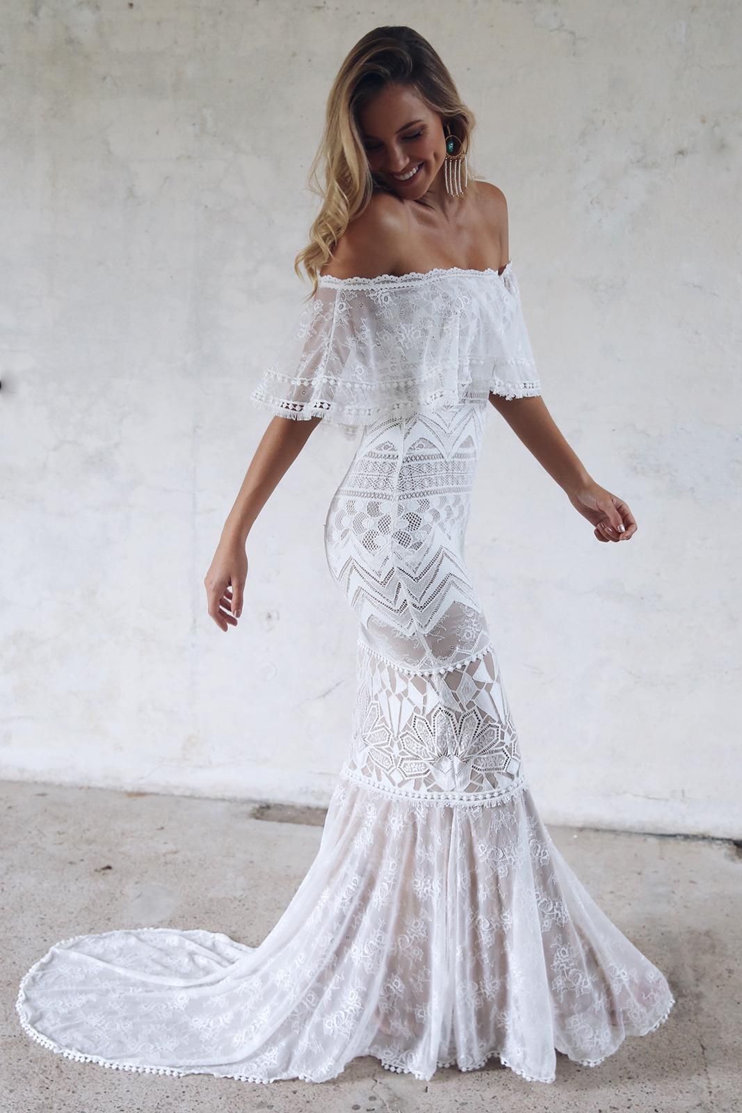 Le Wedding Magazine - ©Grace Loves Lace