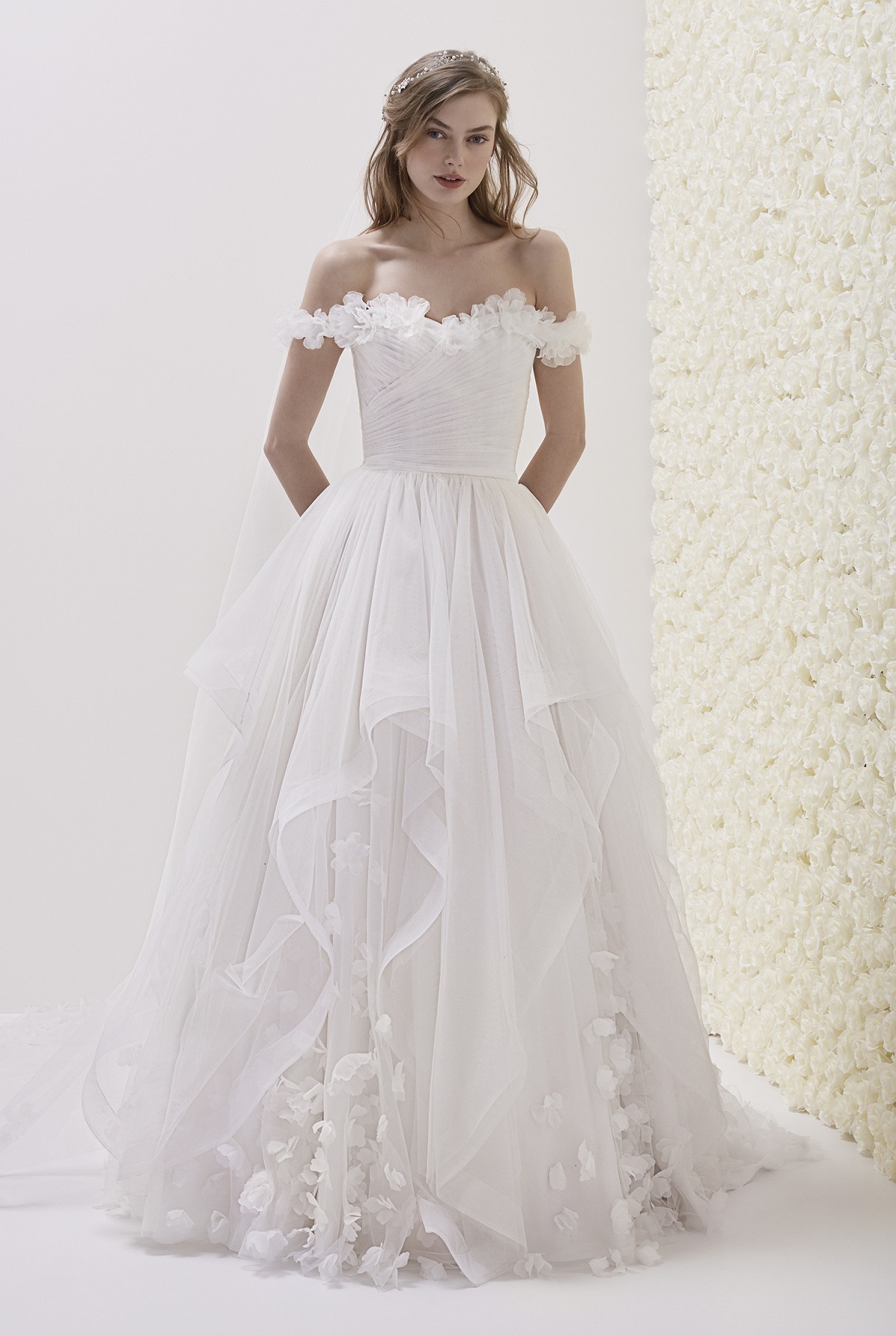 Le Wedding Magazine - ©Pronovias