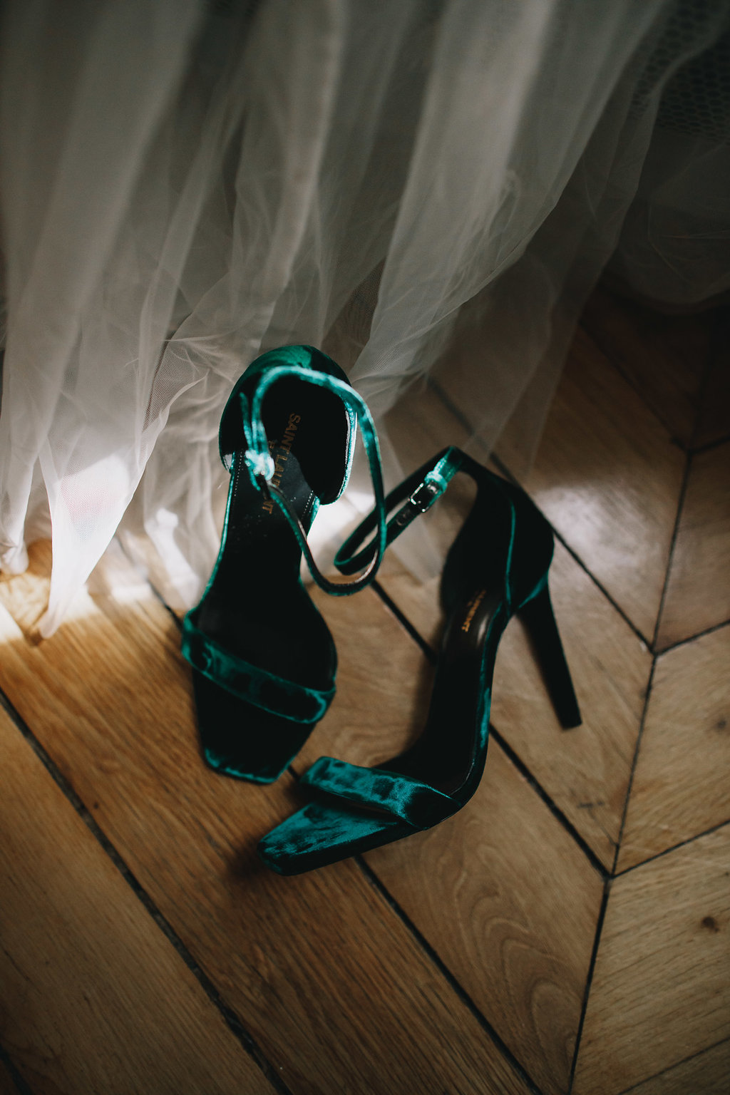 Le Wedding Magazine - ©Ashleigh Newman