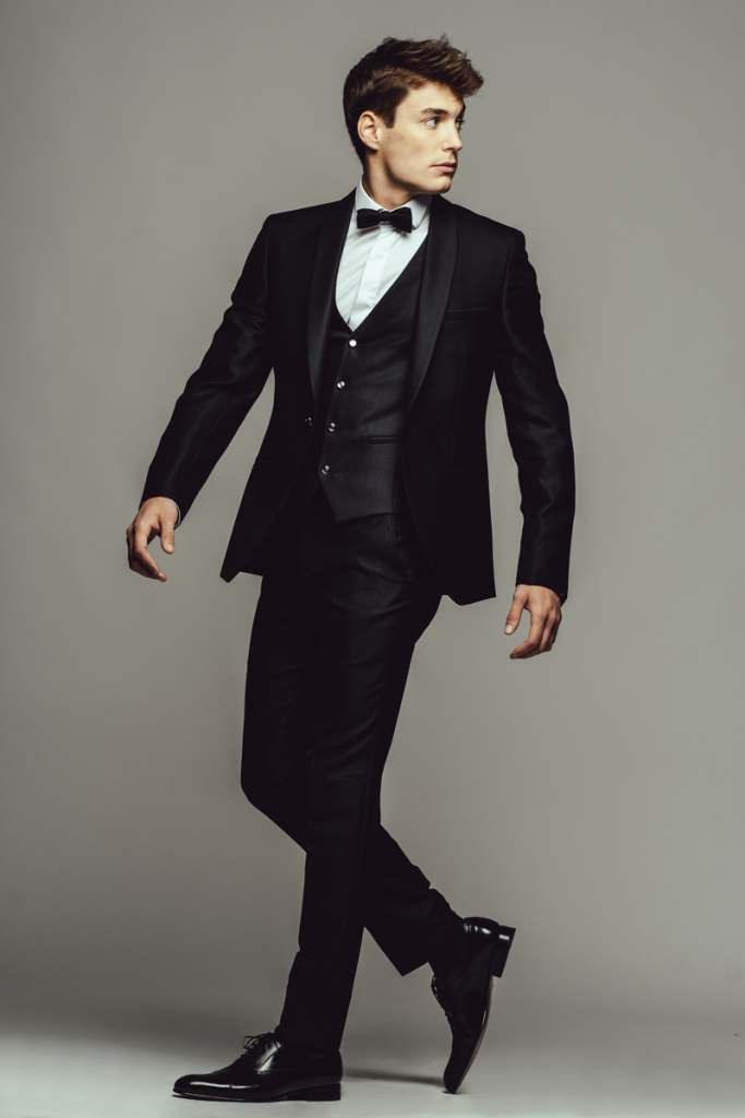 Le Wedding Magazine - Blog Mariage - Costumes & Smokings noirs mariage - ©Camilliano