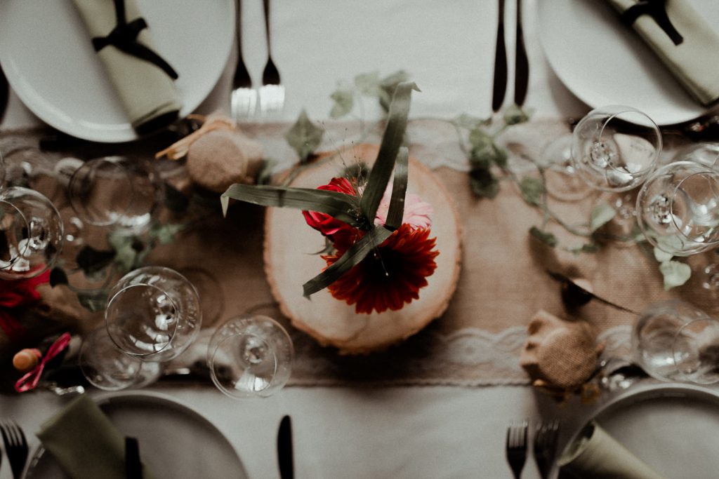 La décoration de table lors de la réception de mariage