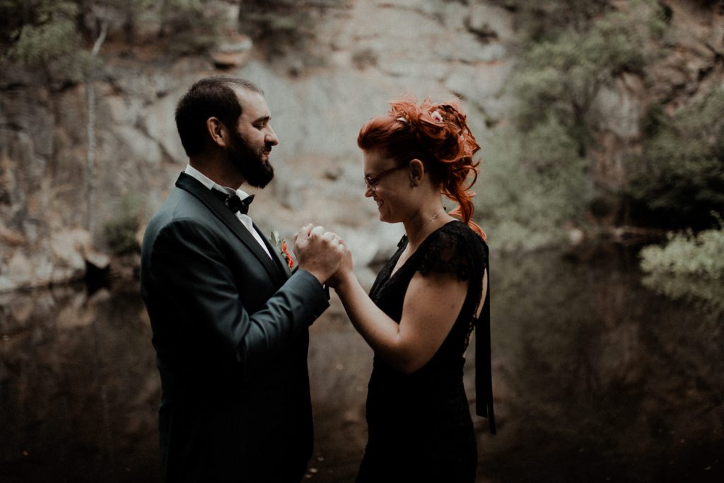 Photo de mariage sur un ponton