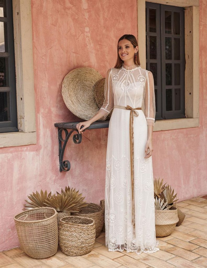 Robe de mariée avec ceinture en ruban satin