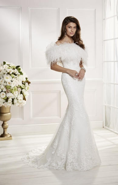 Robe de mariée sirène avec des plumes