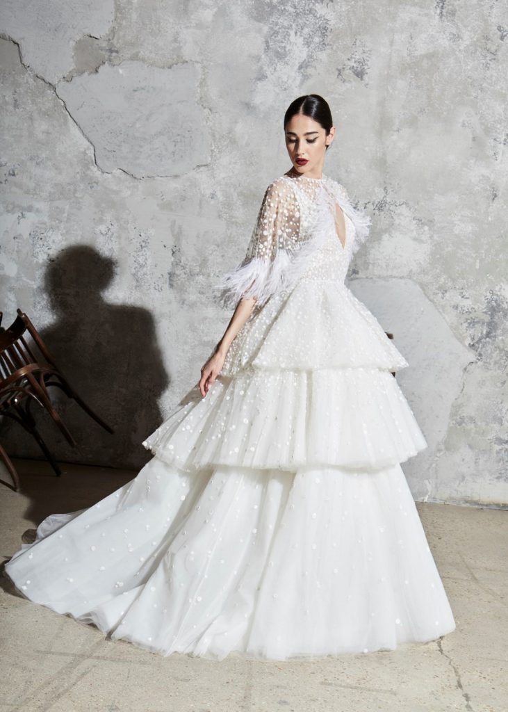 Robe de mariée princesse avec des plumes