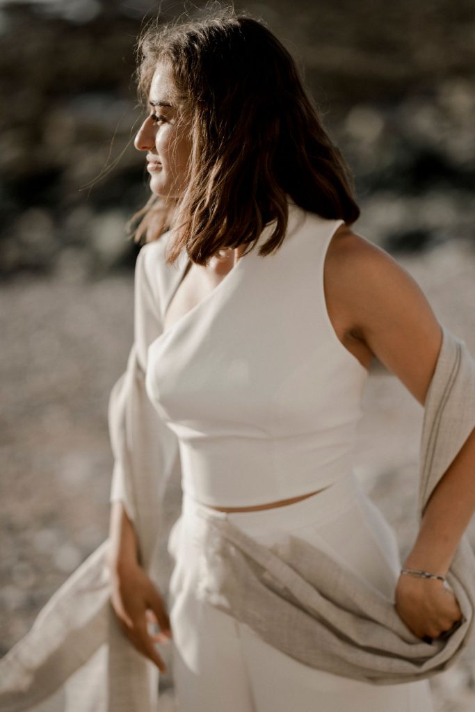 Ensemble de mariée pour un mariage d'été à la mer