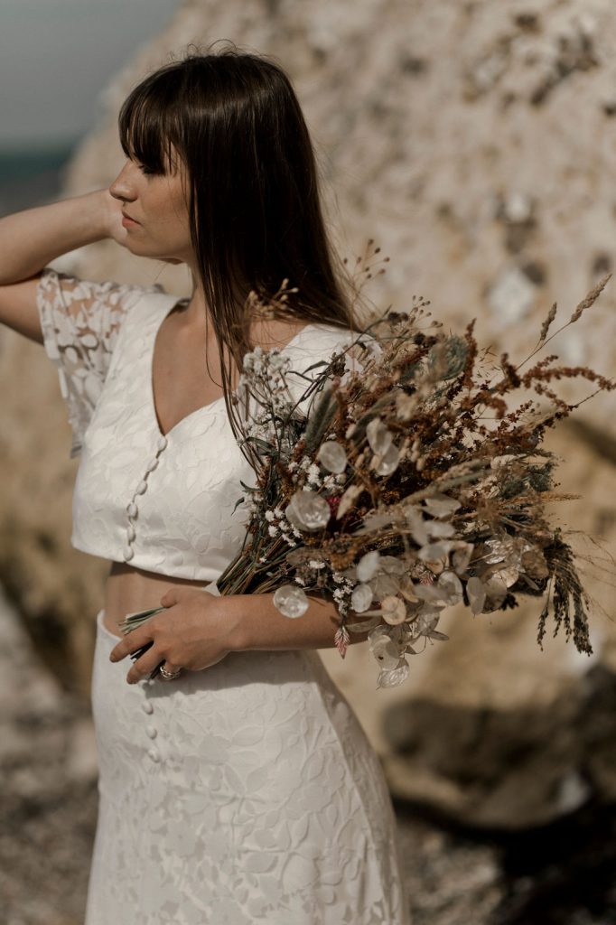 Robe de mariée deux pièces pour un mariage à la mer