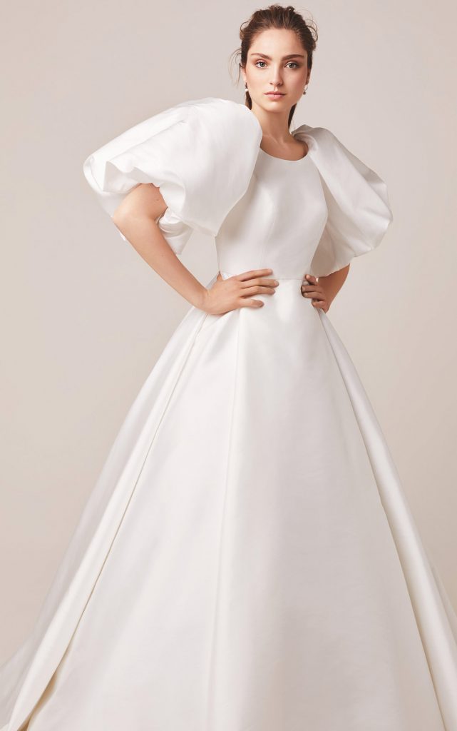 Robe de mariée avec manches bouffantes