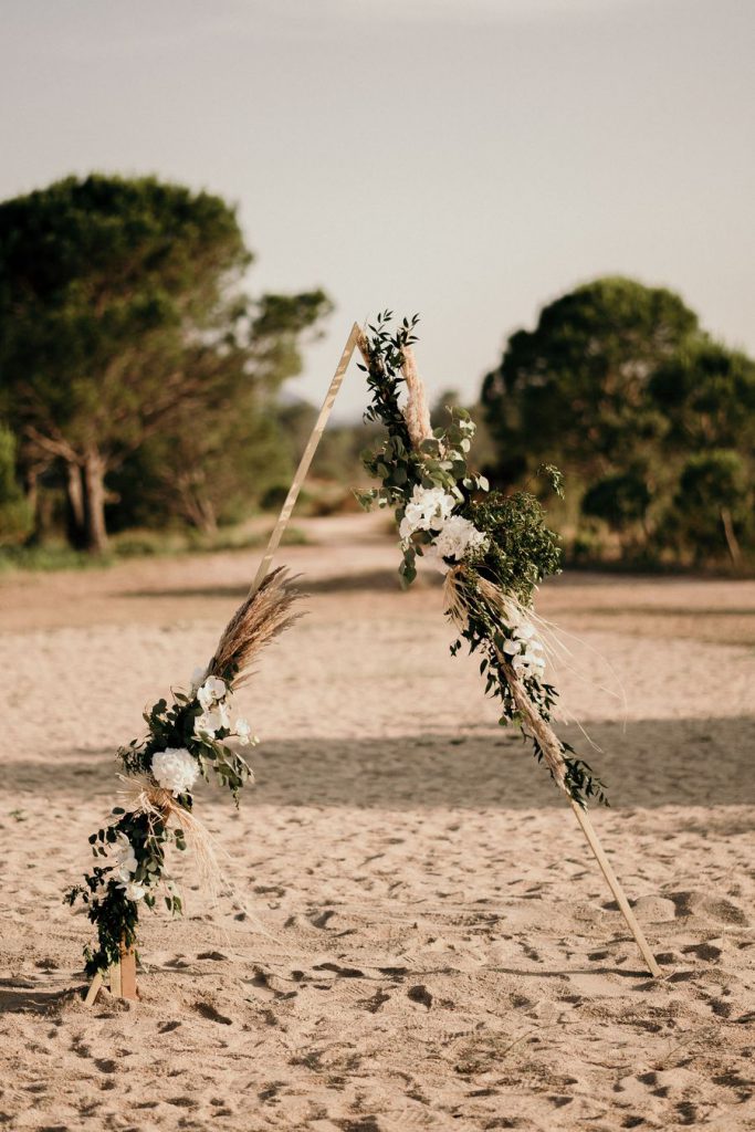 Arche de mariage en triangle