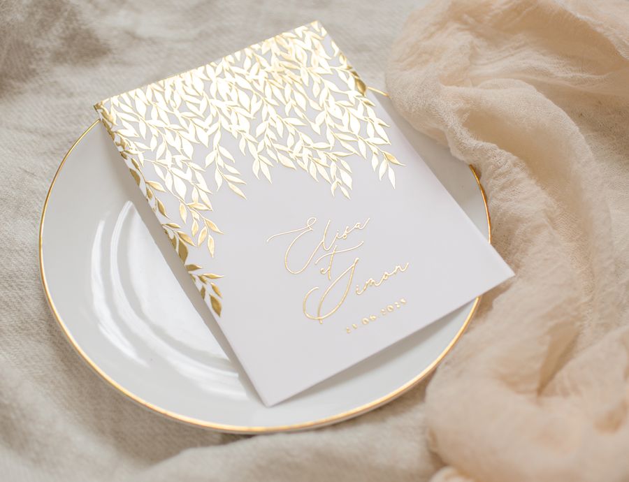 Faire-part de mariage avec feuilles dorées