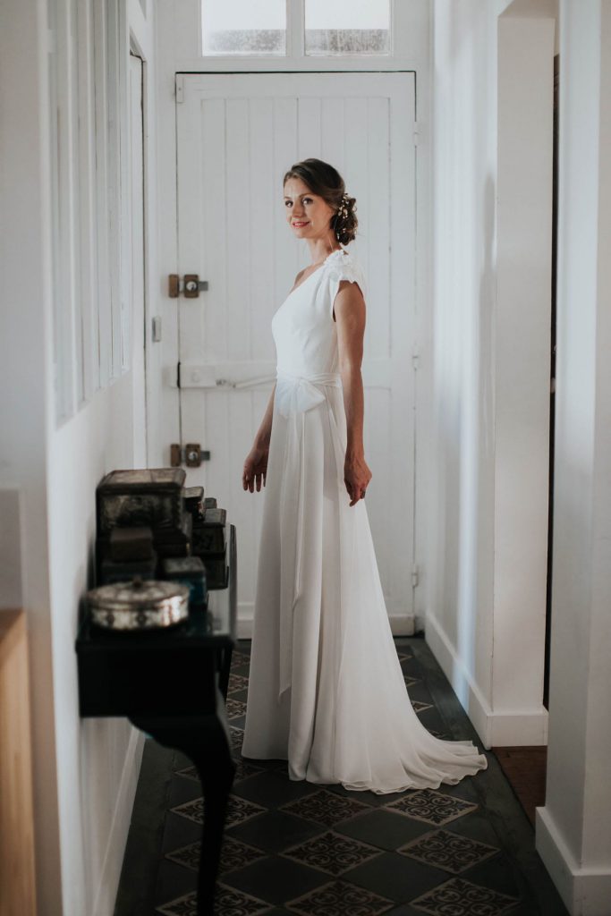 Robe de mariée asymétrique