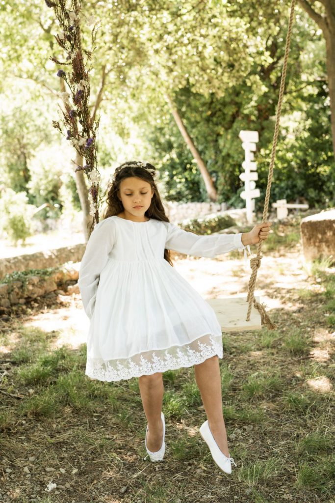Robe blanche de cortège de mariage pour petite fille
