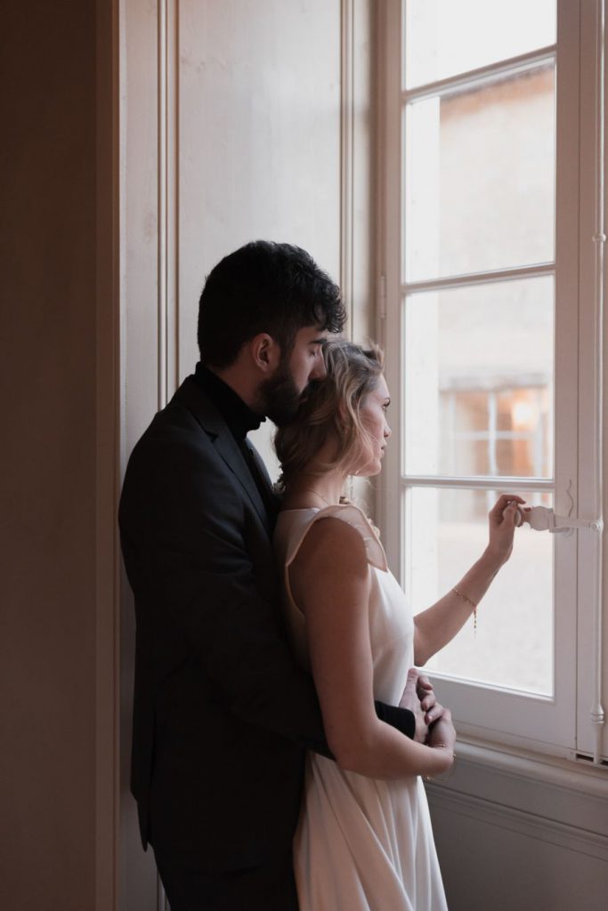 La mariée avec son voile