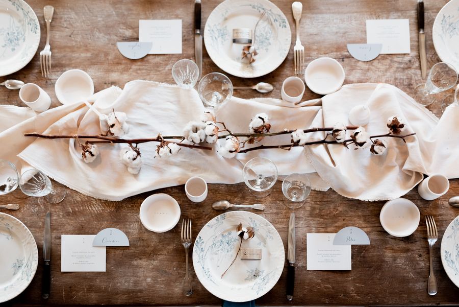 Table de mariage avec décoration coton