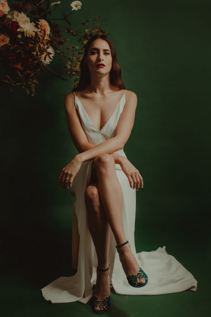 Robe de mariée Mathilde Marie et escarpins Chamberlan