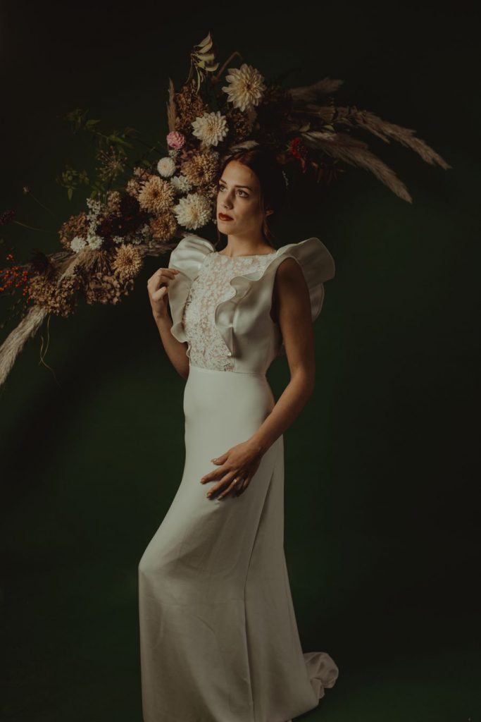 Robe de mariée avec ondulations aux épaules Gilles Zimmer