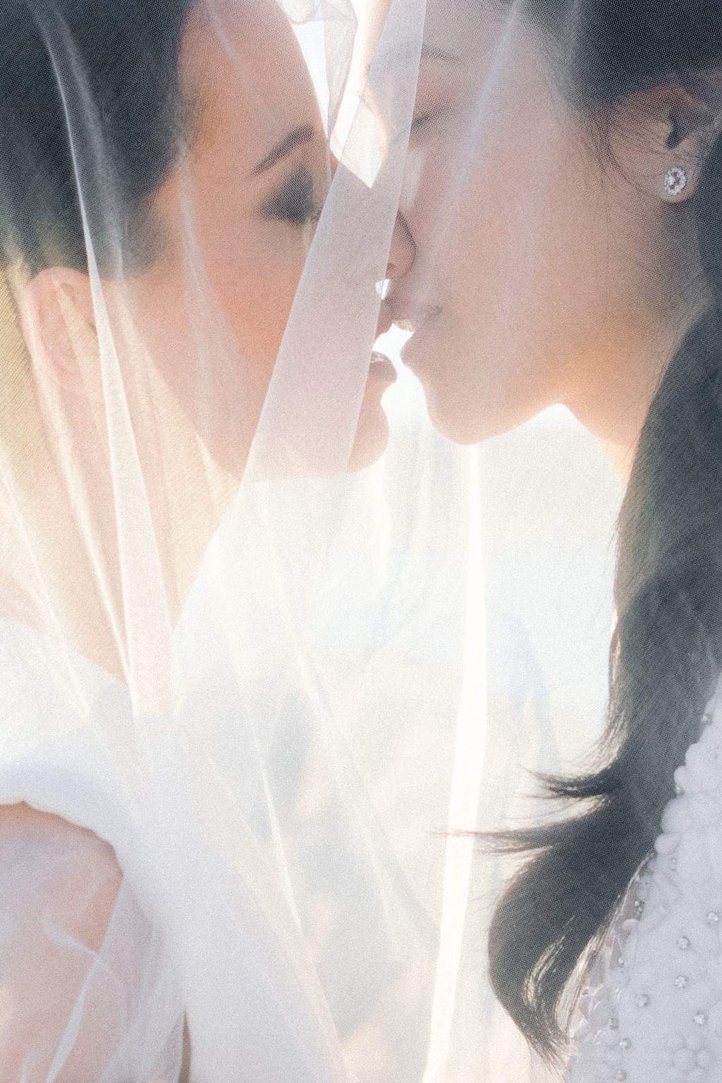 Coralie & Rei : Un elopement en bord de mer