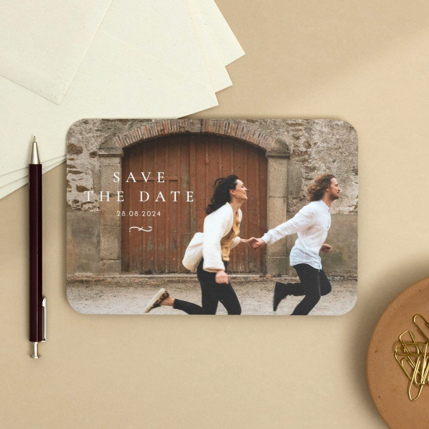 Quand envoyer sa papeterie de mariage ?