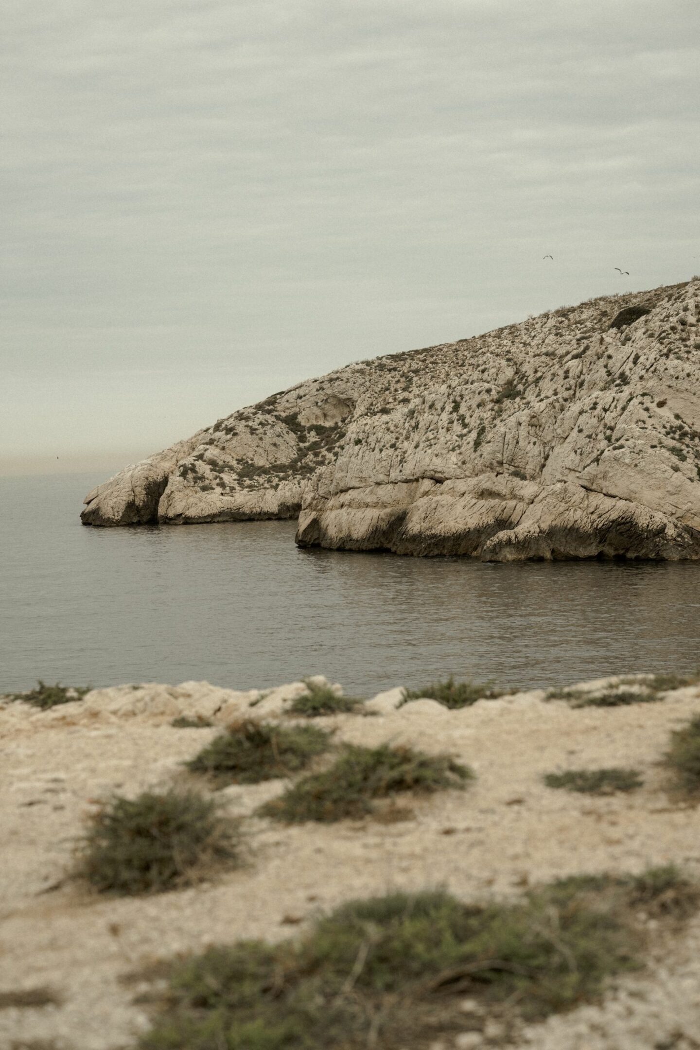 Albe Edition - Blog mariage - Wedding - shooting inspiration - Editorial - Île du Frioul - Mariage sur une île 