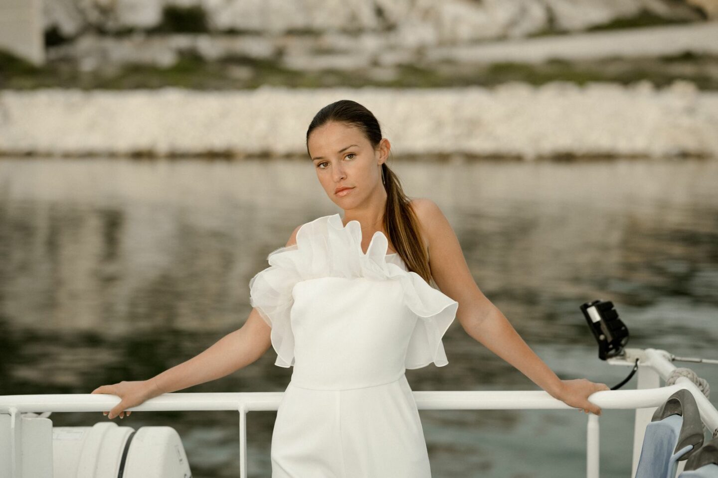 Albe Edition - Blog mariage - Wedding - shooting inspiration - Editorial - Île du Frioul - Mariage sur une île 
