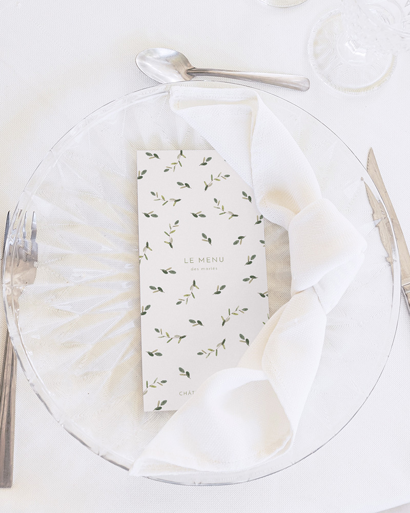 Menu de mariage végétal dans une assiette