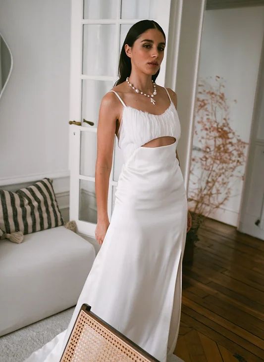 robe de mariée originale avec jupe en satin 