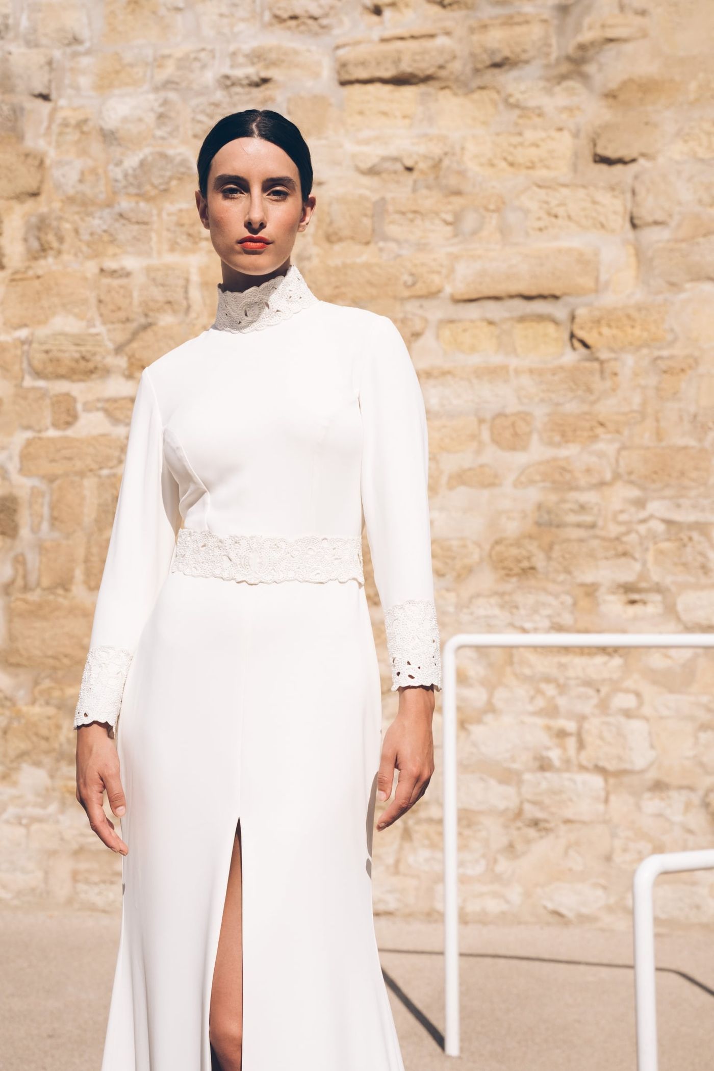 Robe de mariée d'hiver avec col montant et manches longues Maison Floret