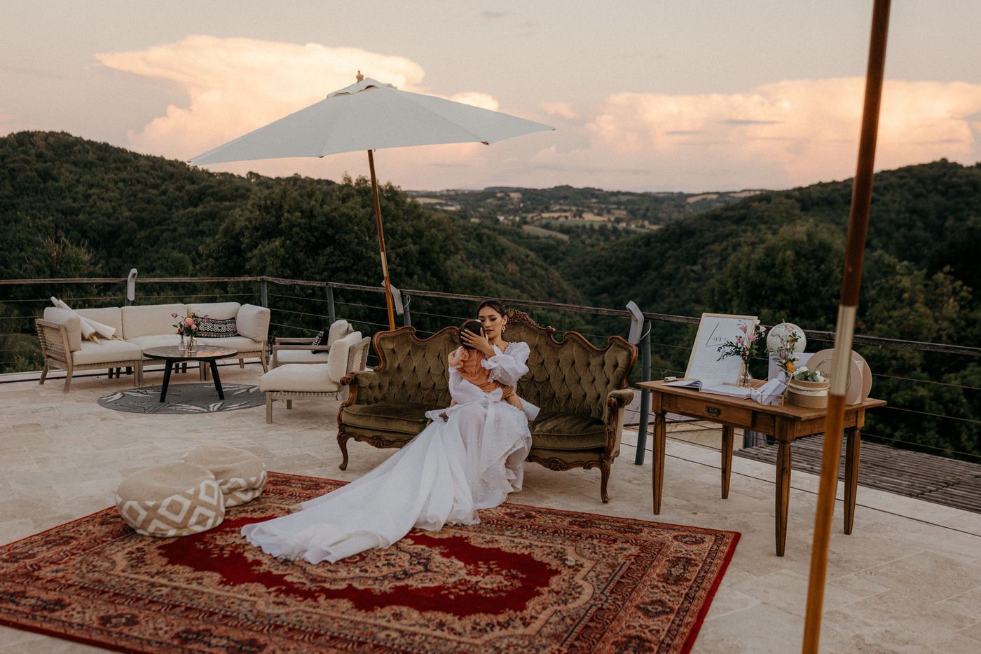 Candice & Daniel : Un mariage lumineux et fleuri dans l'Aveyron