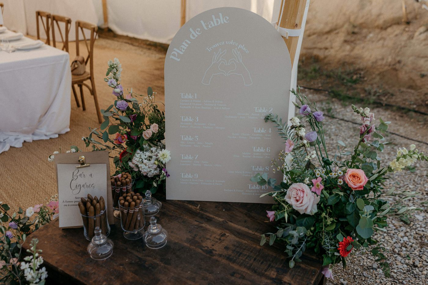Candice & Daniel : Un mariage lumineux et fleuri dans l'Aveyron