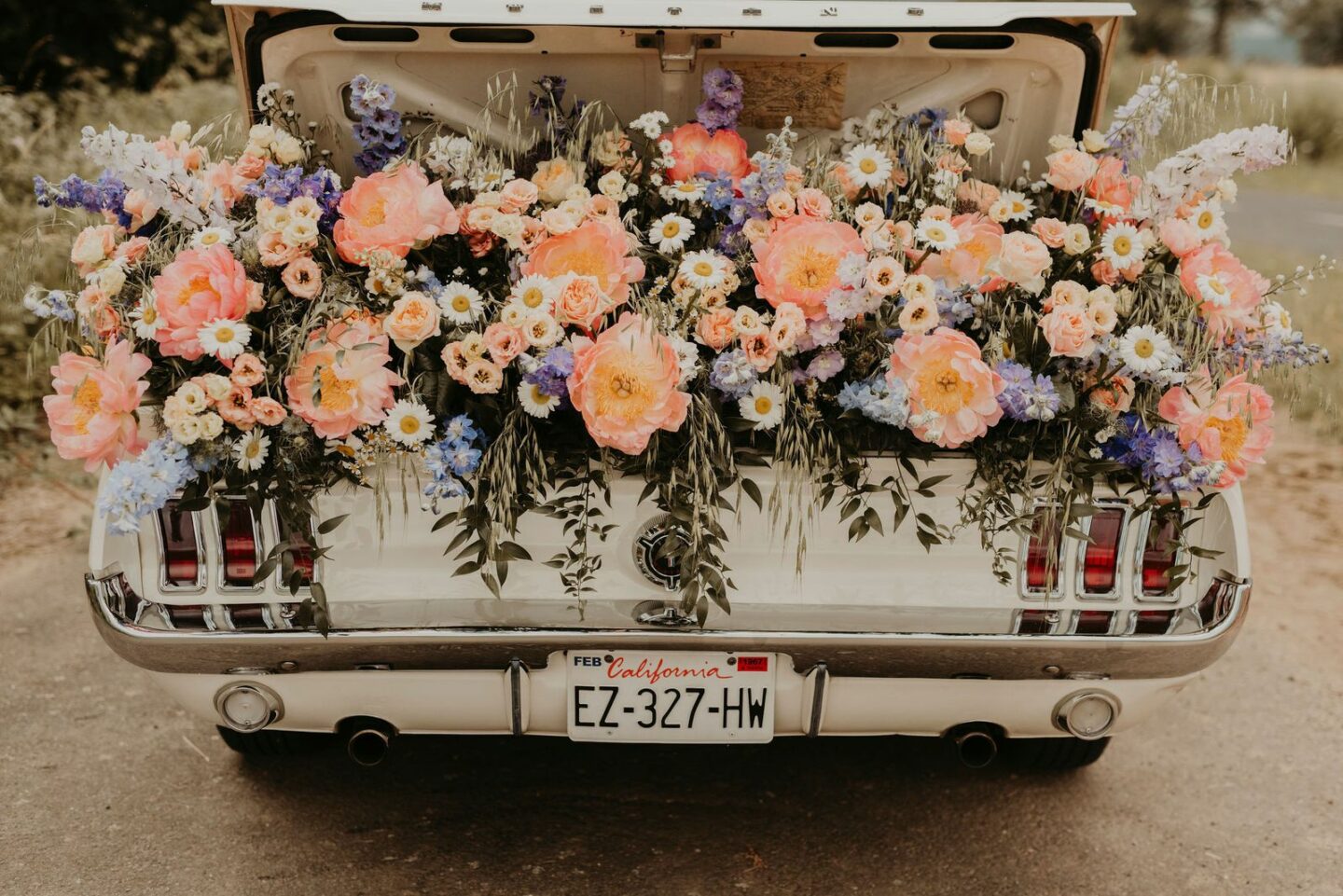 Inspiration : Flower Power - Un mariage champêtre et coloré