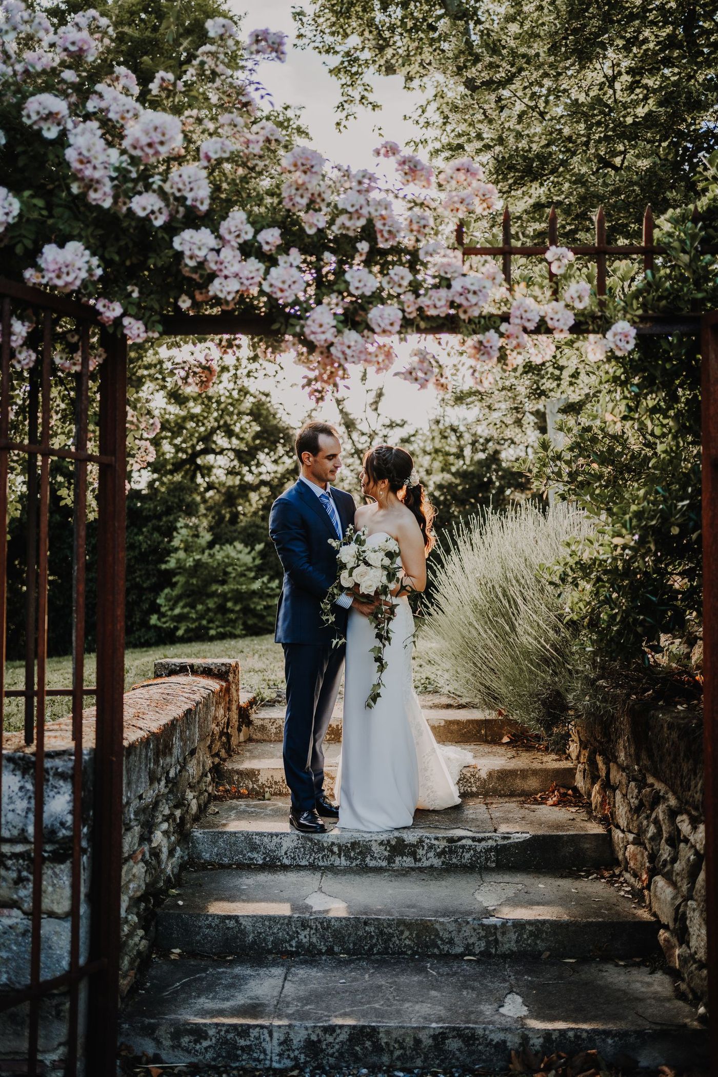 Clara & Mathieu : Un mariage aux notes bleues dans le Tarn