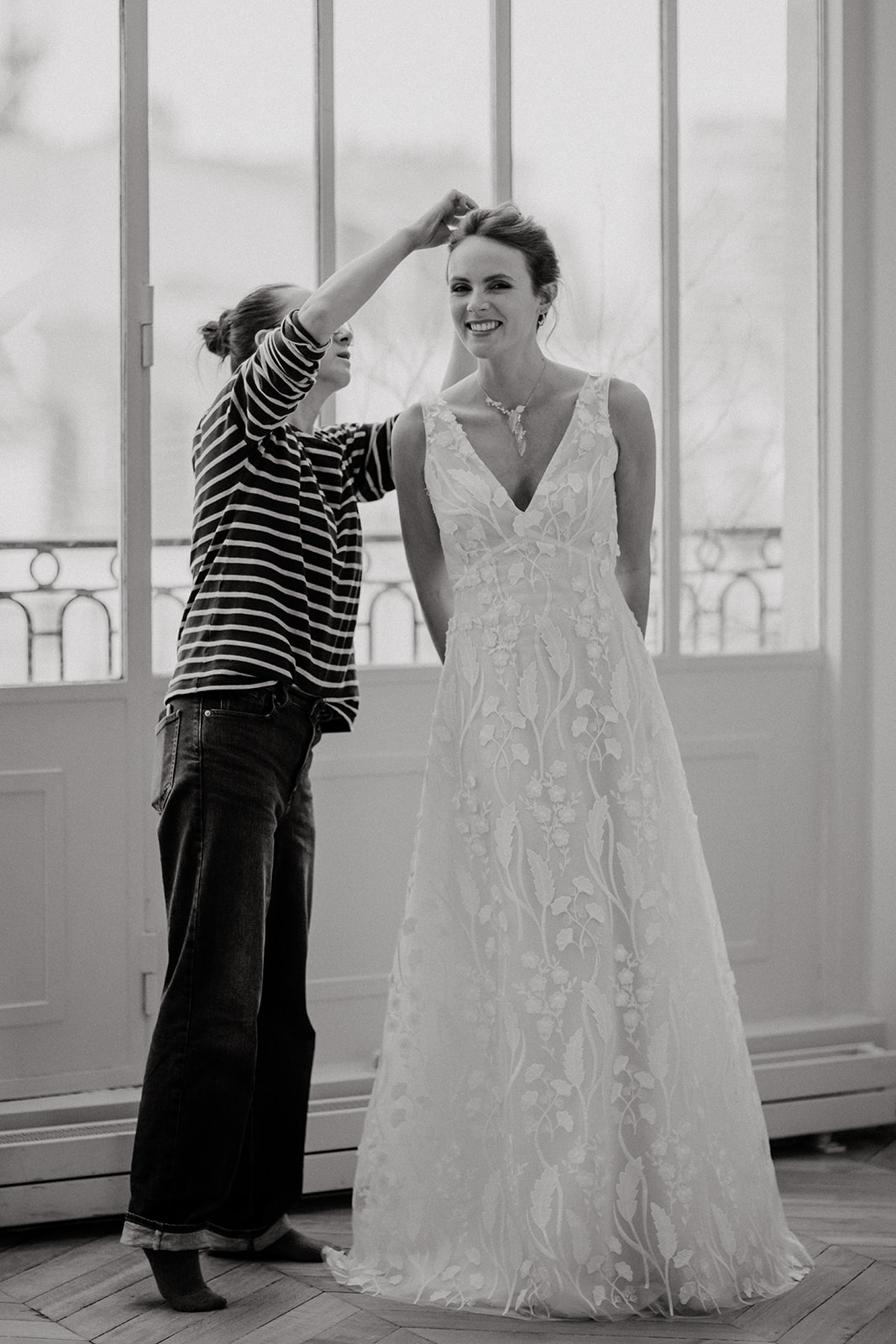 Les essayages de robes de mariée chez Elsa Gary