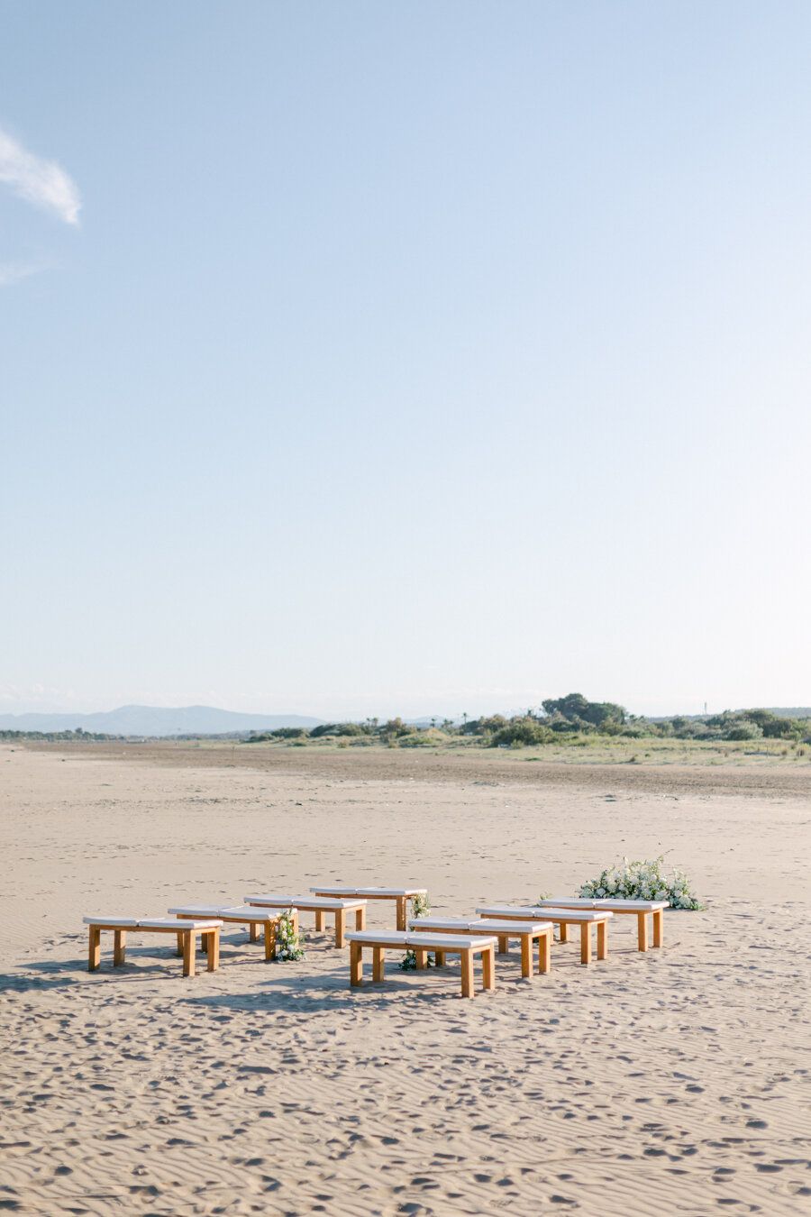 Inspiration : Un mariage simple et élégant à l'Hospitalet Beach