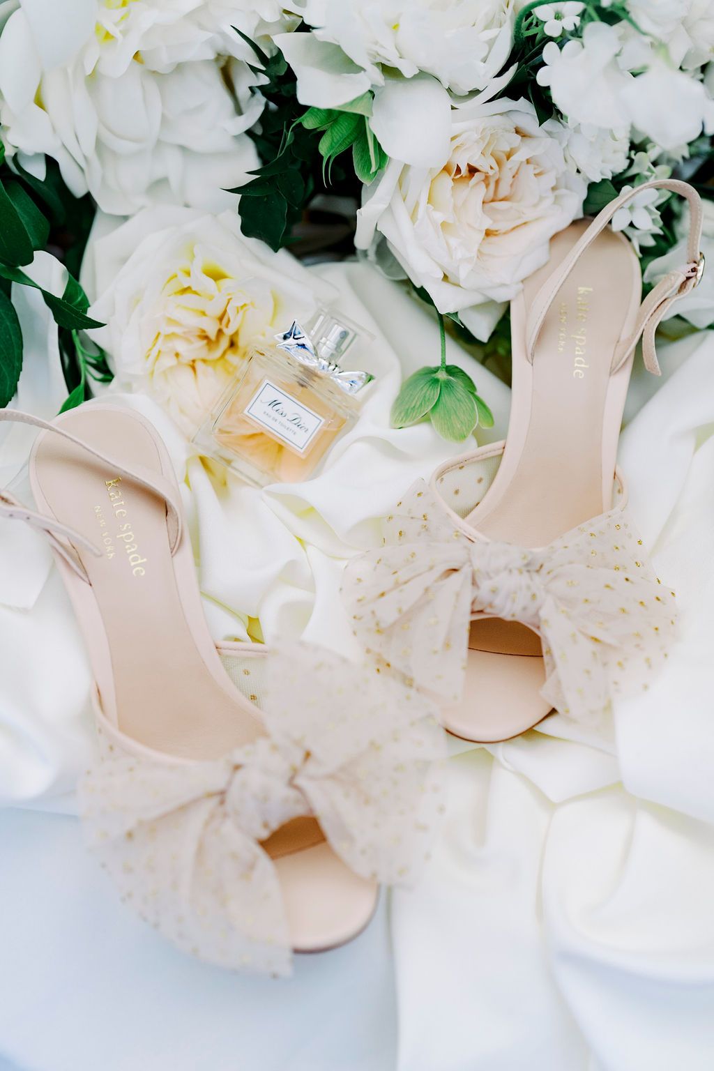 Inspiration : Gaïa - Un mariage au château de Champ-Renard - chaussures de mariée