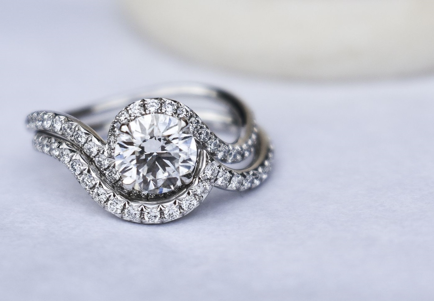 bijoux mariage - Duo de bagues de mariée en or blanc